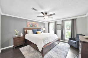 4 chambres, fer et planche à repasser, Wi-Fi, draps fournis