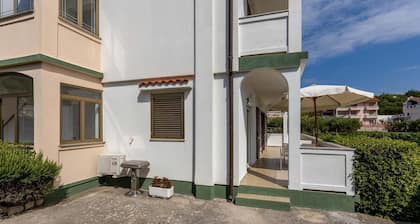 Erstaunliche Wohnung in Supetarska.