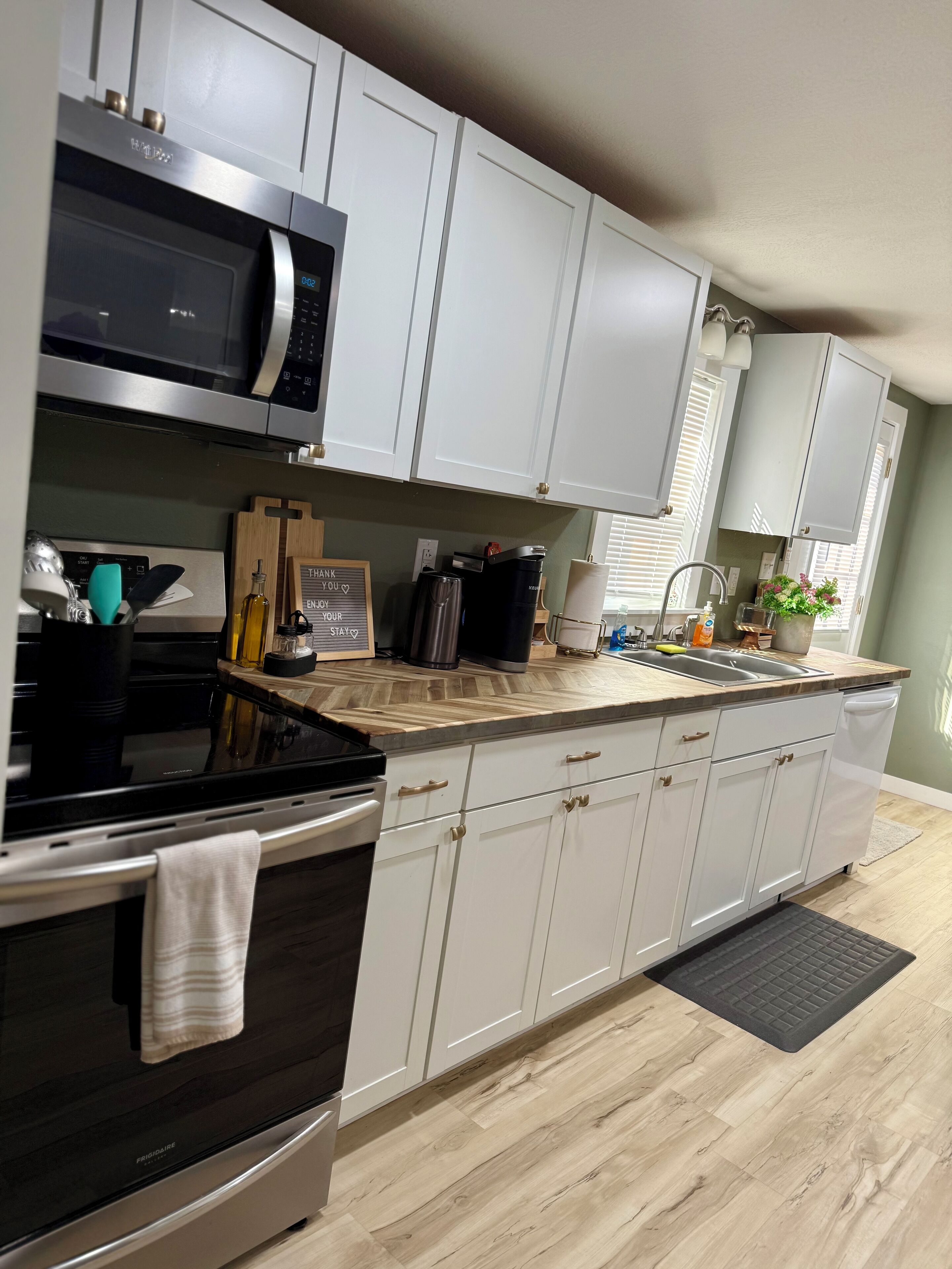 Micro-ondes, four, plaque de cuisson