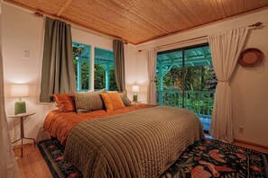 5 bedrooms, in-room safe, WiFi, bed sheets