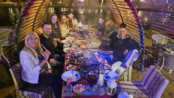 Tempat makan outdoor