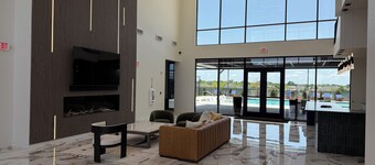 Bentonville Fall Retreat • Trails, Festivals & Luxury Comfort