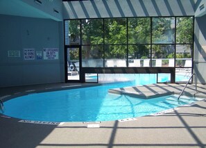 Piscina coperta, piscina all'aperto