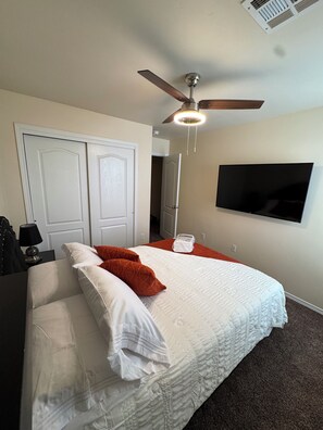 5 bedrooms, iron/ironing board, free WiFi, bed sheets