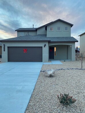 Exterior -  Purty's Graceful Place, In Joyful Las Cruces! (Las Cruces)