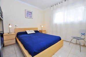 1 bedroom, iron/ironing board, free WiFi