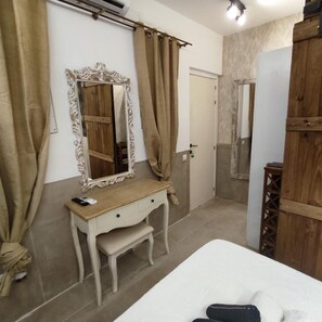 1 habitación, wifi y ropa de cama