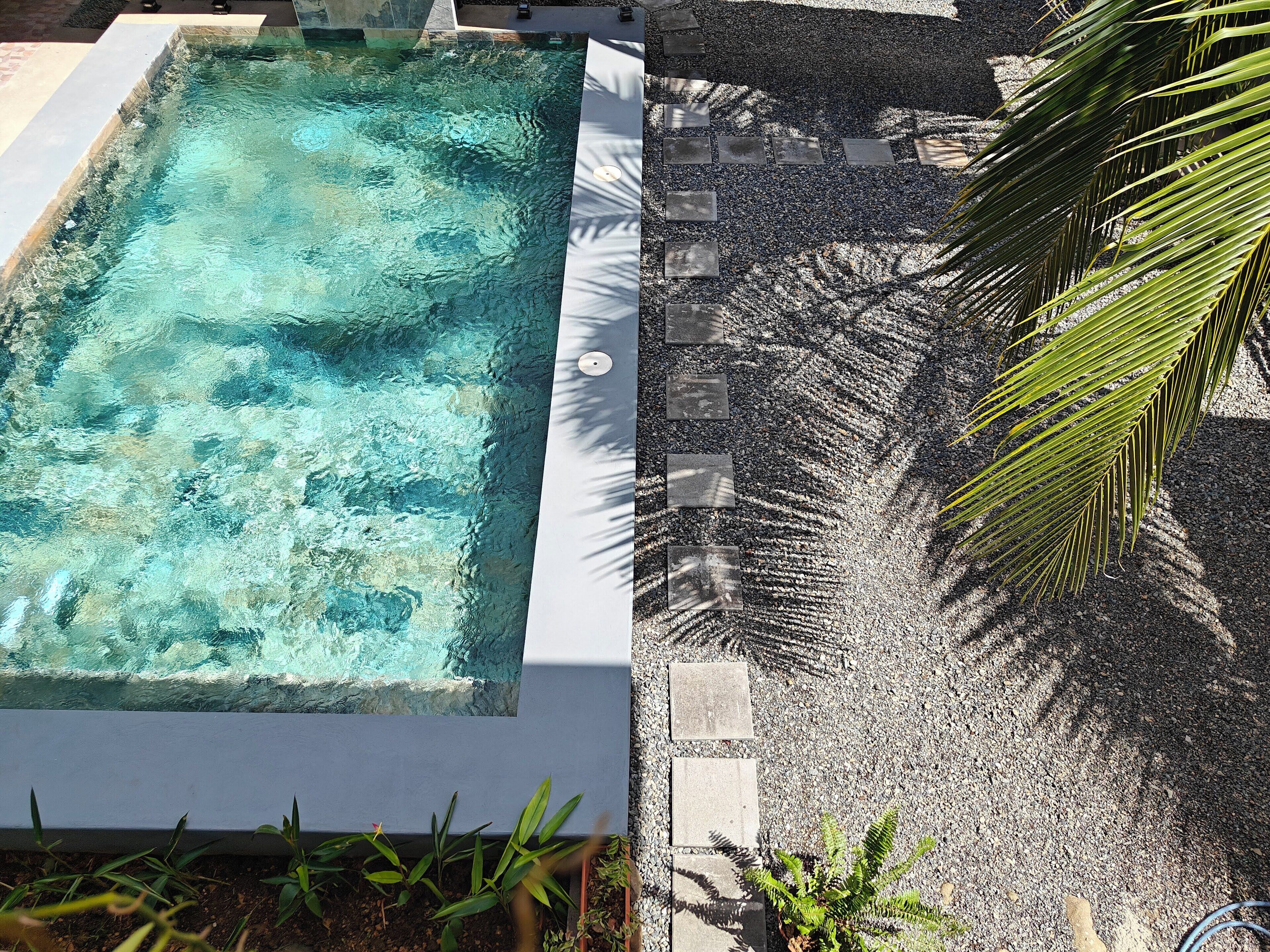 Hồ bơi ngoài trời 