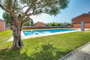 Pool - House in Palafolls near Costa Brava Beaches (Palafolls)