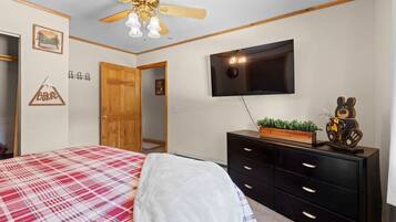 3 bedrooms, WiFi, bed sheets