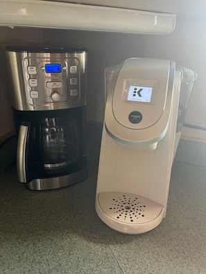 Kaffee und/oder Kaffeemaschine