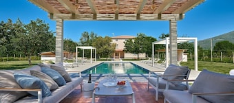 Villa Marino, Terranuova Bracciolini, Arezzo and Cortona