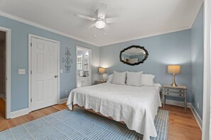 2 chambres, fer et planche à repasser, lit parapluie, Wi-Fi