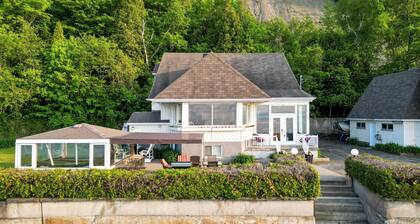 Peaceful Chalet on the St. Lawrence â Spa, Views & Serenity