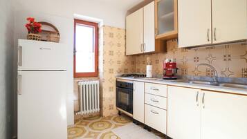 Oven, stovetop