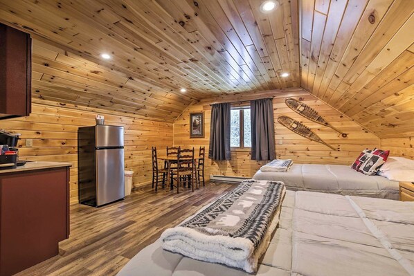 3 bedrooms, iron/ironing board, free WiFi