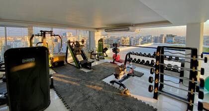 250sqft,4 Economy Stay in Bashundhara, Pool & Gym