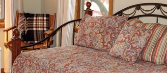 LakePlace Bed & Breakfast