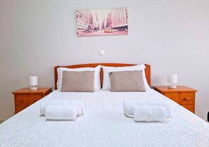 2 Schlafzimmer, Bügeleisen/Bügelbrett, Internetzugang, Bettwäsche