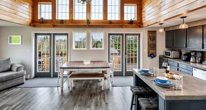 5BR Rangeley Cabin w/ Cozy Patio + Trail Access