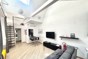 Smart TV - Trastevere Double A LOFT (Roma)