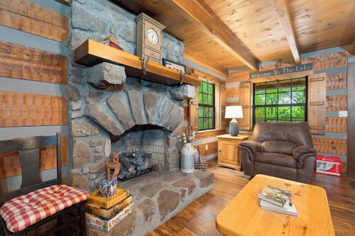 Private Lakeview Rustic Cabin on Barren River Lake -40 min from Beech Bend + WKU