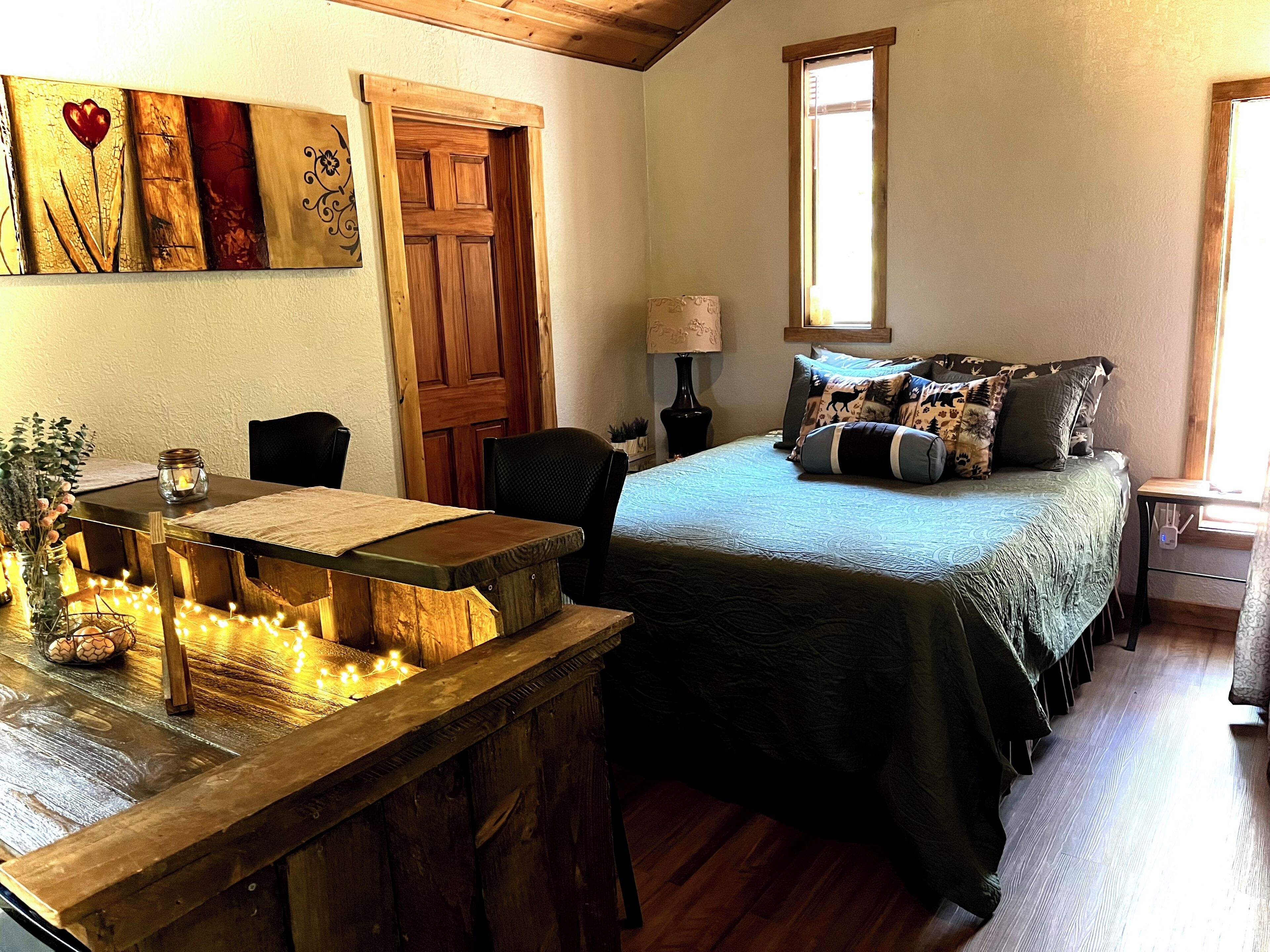 WiFi (無料)、ベッドシーツ