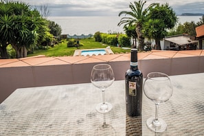 Terrace/patio - [Beachfront] Private pool and design (Quartu Sant'Elena)