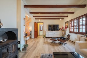 Smart TV - [Beachfront] Private pool and design (Quartu Sant'Elena)