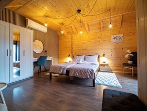 1 chambre, fer et planche à repasser, accès au Wi-Fi (inclus)