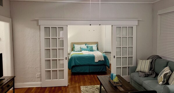 1 chambre, fer et planche à repasser, Wi-Fi, draps fournis