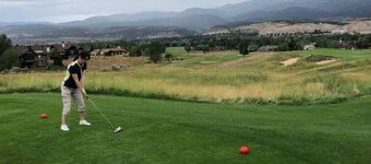 Cozy Eagle Ranch retreat walk to everything