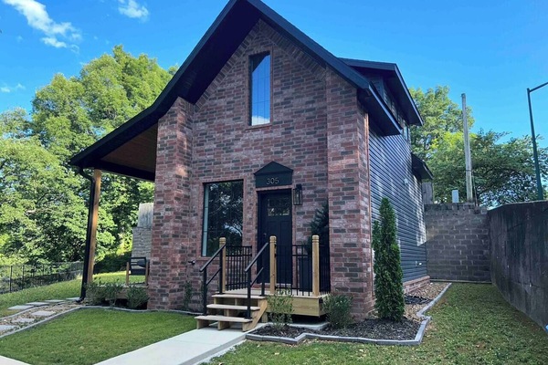 f60d5d8c-99bc-405e-8ada-15bd4a680b7d