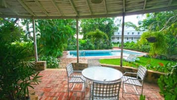 Classic Double Room, Garden View | Terrace/patio