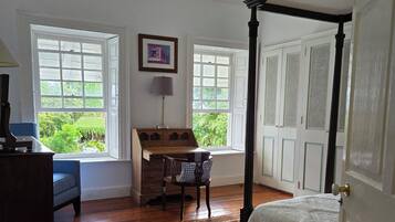 Coffres-forts dans les chambres, bureau