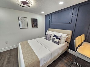 Room - Crashpads (Orlando)