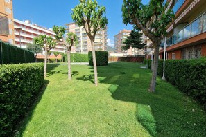 Property grounds - Apartment in Santa Susanna near the Beach (Santa Susana)