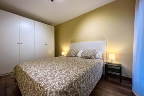 2 dormitorios, tabla de planchar con plancha, wifi gratis