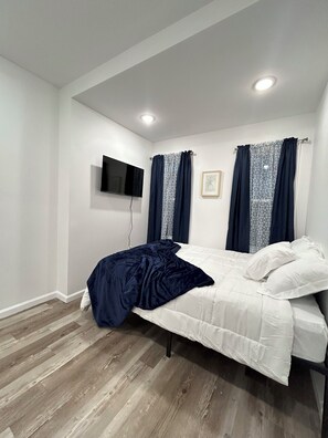 4 bedrooms, WiFi, bed sheets