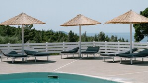Unclassified image, 4 of 24, button - Cozy Gem With Access to a Sparkling Shared Pool (Samos)