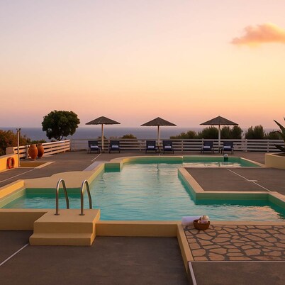 Cozy Gem With Access to a Sparkling Shared Pool