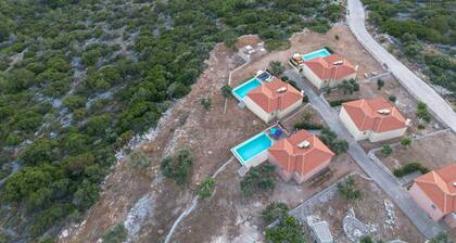 Sunny Studio Nestled Near a Refreshing Shared Pool