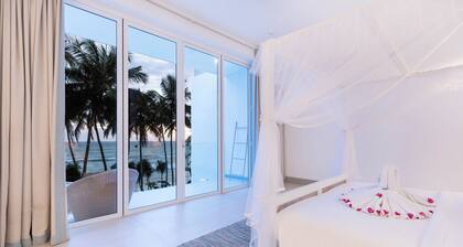 7-Bedroom Luxury Beachfront Villa with Private Pool in Tangalle