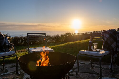 Amber Tide -  a house that sleeps 8 guests  in 4 bedrooms