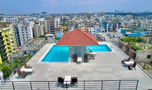 Pool - 600sqft,5 Elite Stay with Pool, Sauna and Gym in Bashundhara (Dhaka)