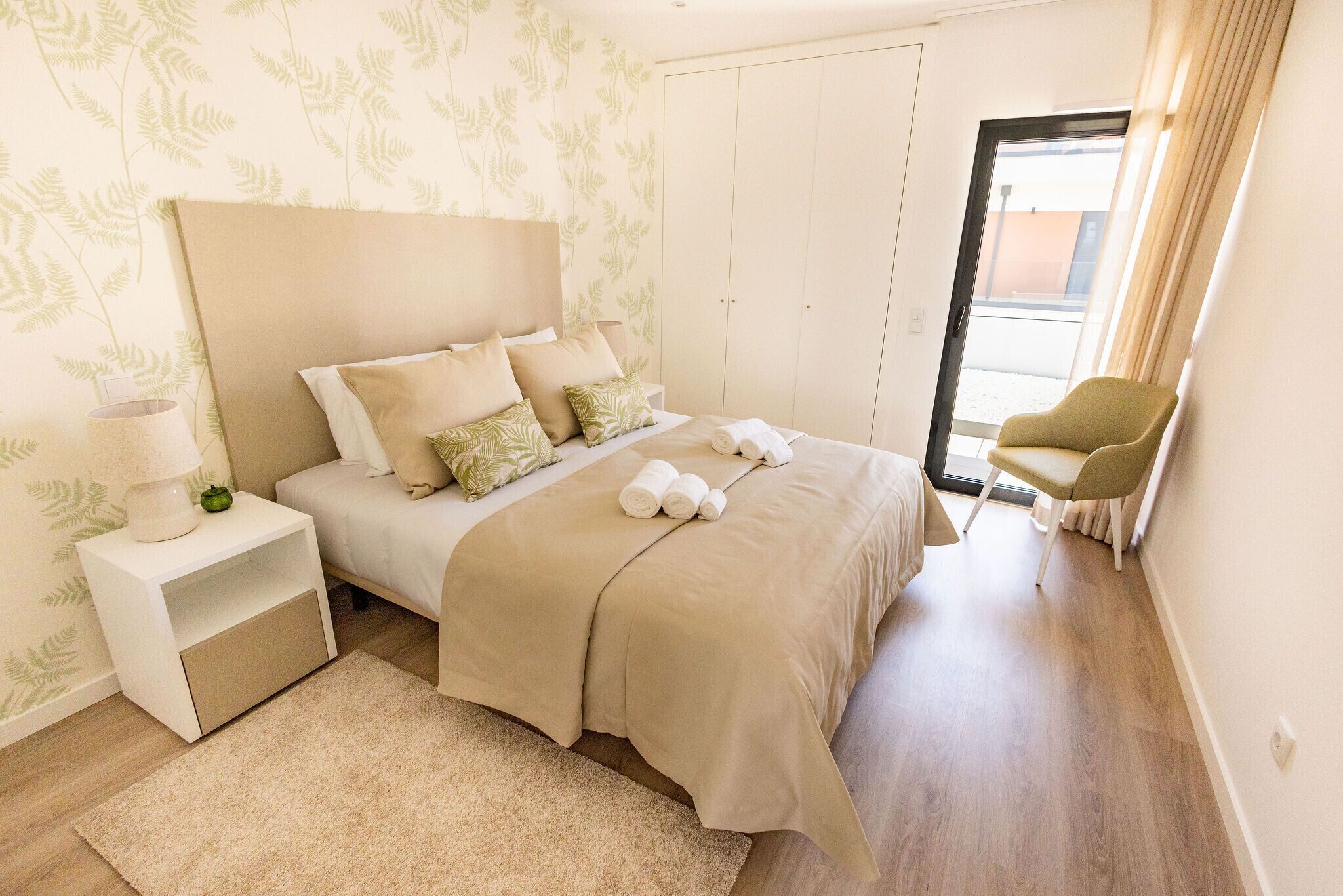 2 habitaciones, tabla de planchar con plancha y wifi gratis 