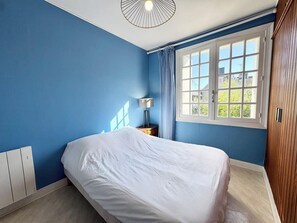 4 Schlafzimmer, Bügeleisen/Bügelbrett, WLAN