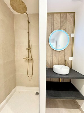 Dusche, Haartrockner