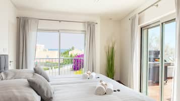 7 bedrooms, in-room safe, iron/ironing board, free WiFi