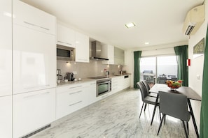 Fridge, microwave, oven, dishwasher